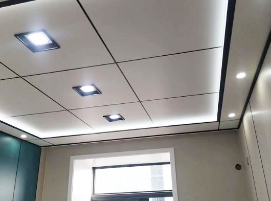 陽臺貼瓷磚還是集成墻板，比較后心里才有數